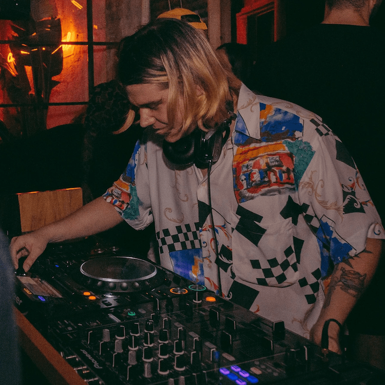 Meant to be Superfluous future funk mexicano Superflat